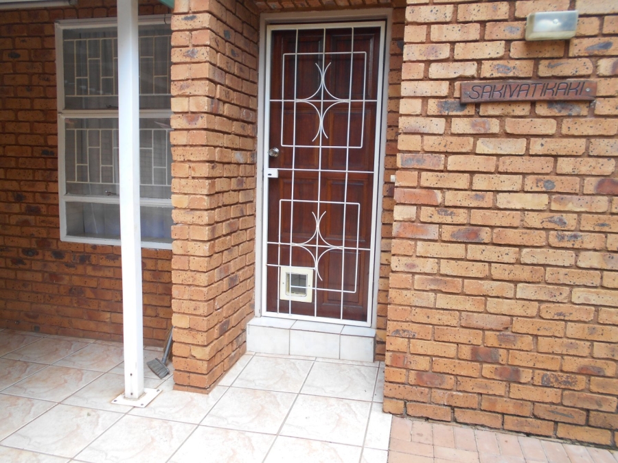 To Let 2 Bedroom Property for Rent in Valhalla Gauteng