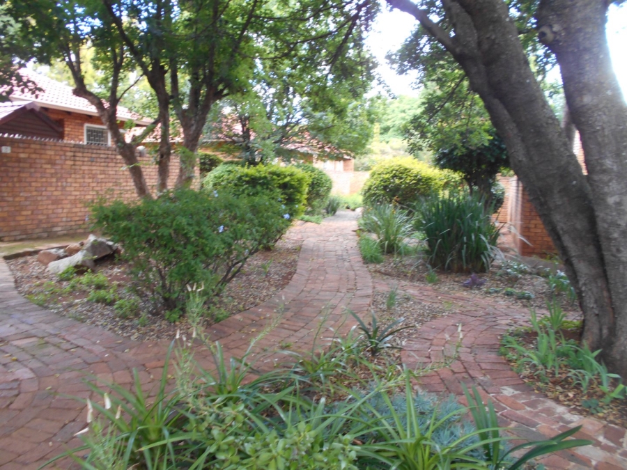 To Let 2 Bedroom Property for Rent in Valhalla Gauteng