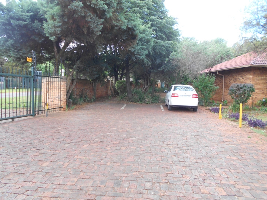 To Let 2 Bedroom Property for Rent in Valhalla Gauteng