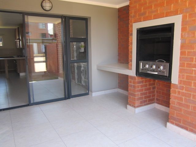 To Let 2 Bedroom Property for Rent in Irene Gauteng