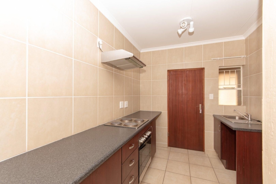 To Let 2 Bedroom Property for Rent in Ormonde View Gauteng