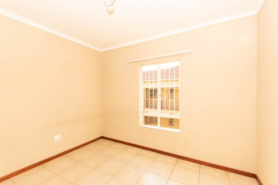 To Let 2 Bedroom Property for Rent in Ormonde View Gauteng