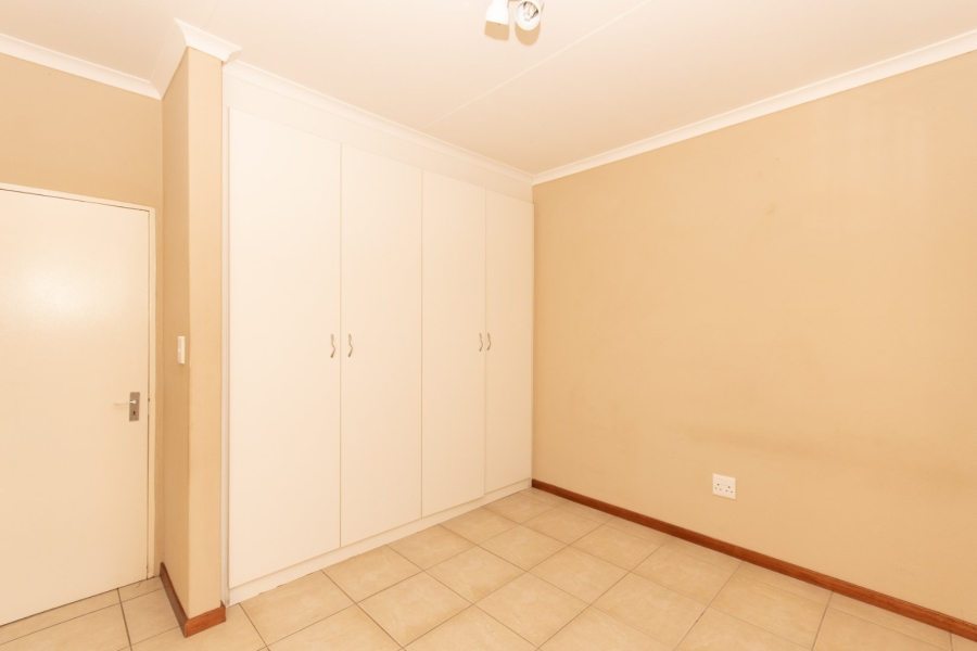 To Let 2 Bedroom Property for Rent in Ormonde View Gauteng