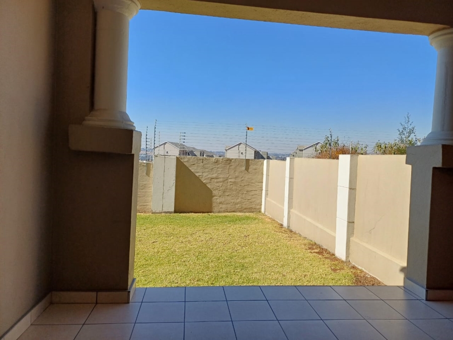To Let 1 Bedroom Property for Rent in Blue Hills AH Gauteng