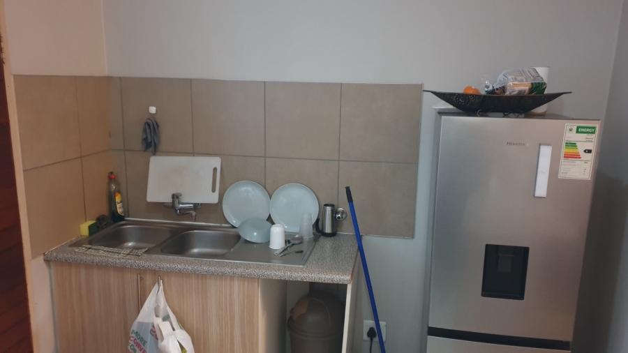 2 Bedroom Property for Sale in Monavoni Gauteng