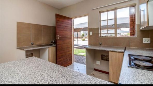 2 Bedroom Property for Sale in Monavoni Gauteng