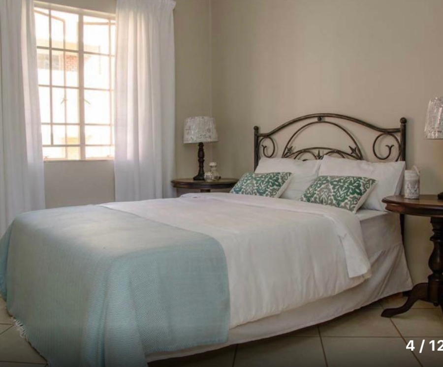 2 Bedroom Property for Sale in Monavoni Gauteng