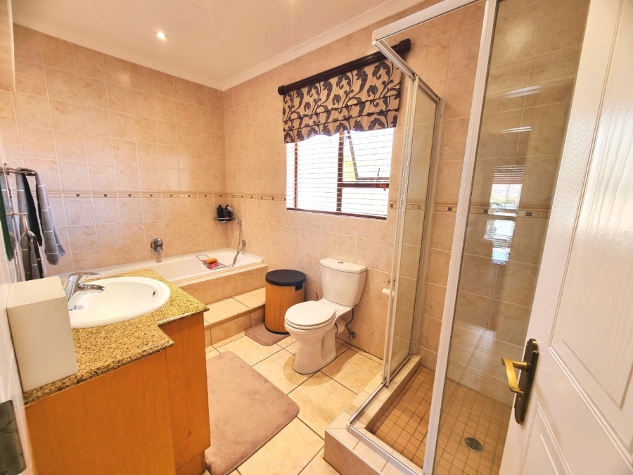 3 Bedroom Property for Sale in Meyersdal Gauteng