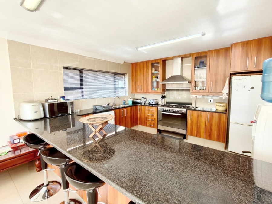 5 Bedroom Property for Sale in Misty Bay Gauteng