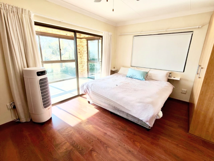 5 Bedroom Property for Sale in Misty Bay Gauteng