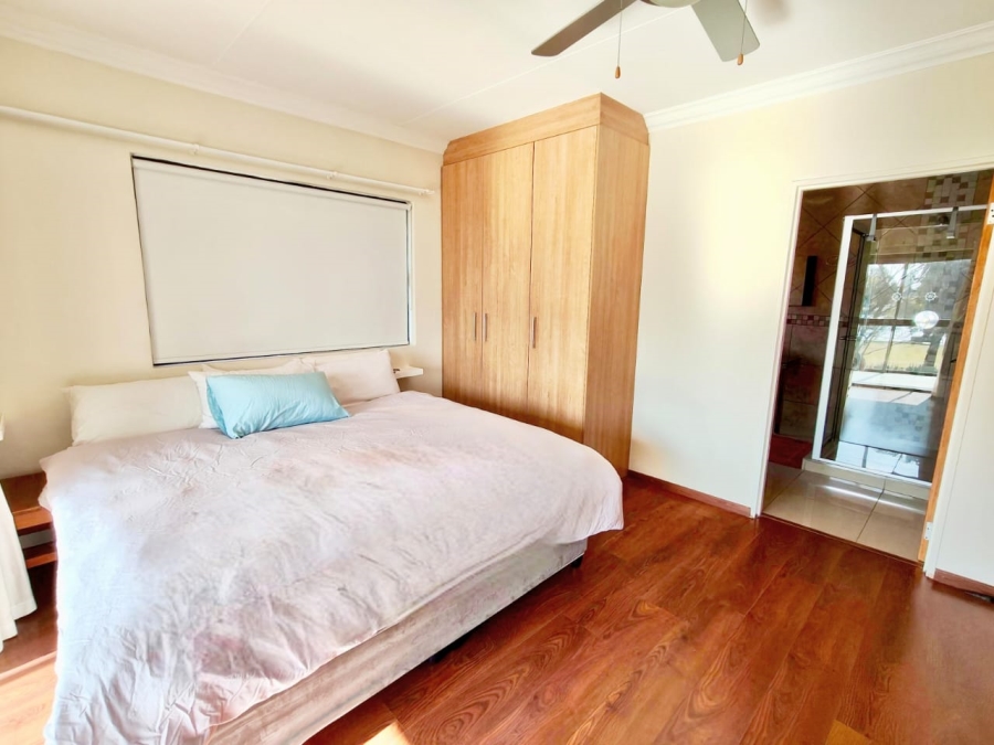 5 Bedroom Property for Sale in Misty Bay Gauteng