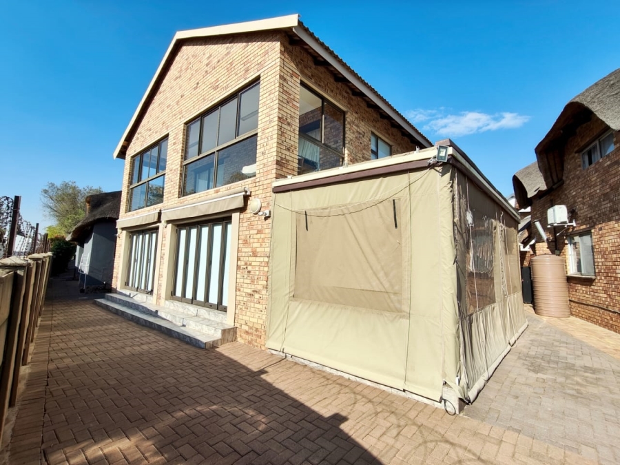5 Bedroom Property for Sale in Misty Bay Gauteng