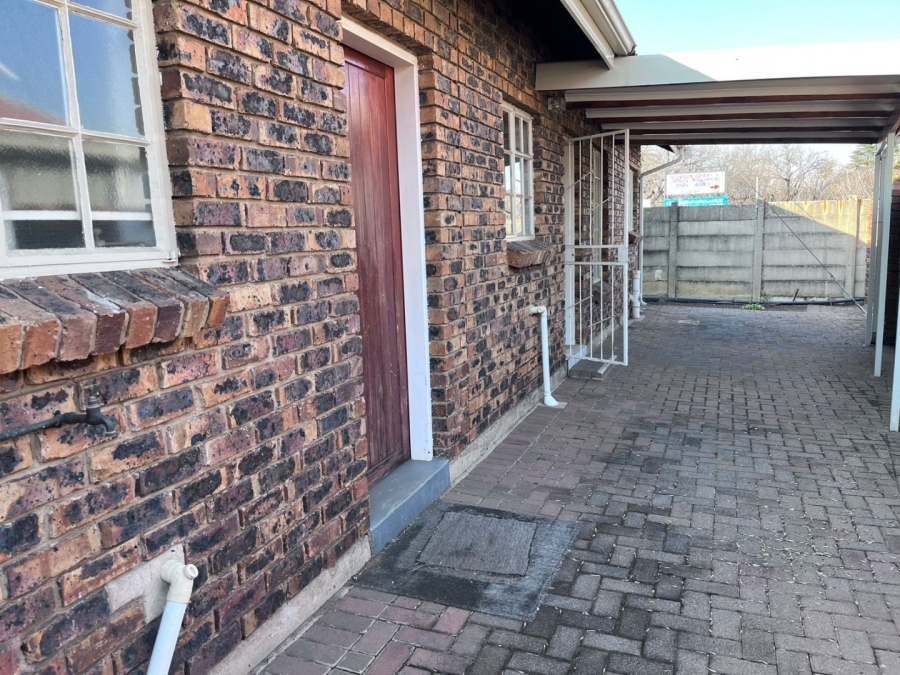 1 Bedroom Property for Sale in Three Rivers East Gauteng