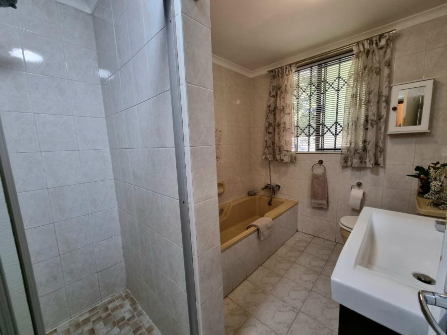 To Let 2 Bedroom Property for Rent in Bedfordview Gauteng