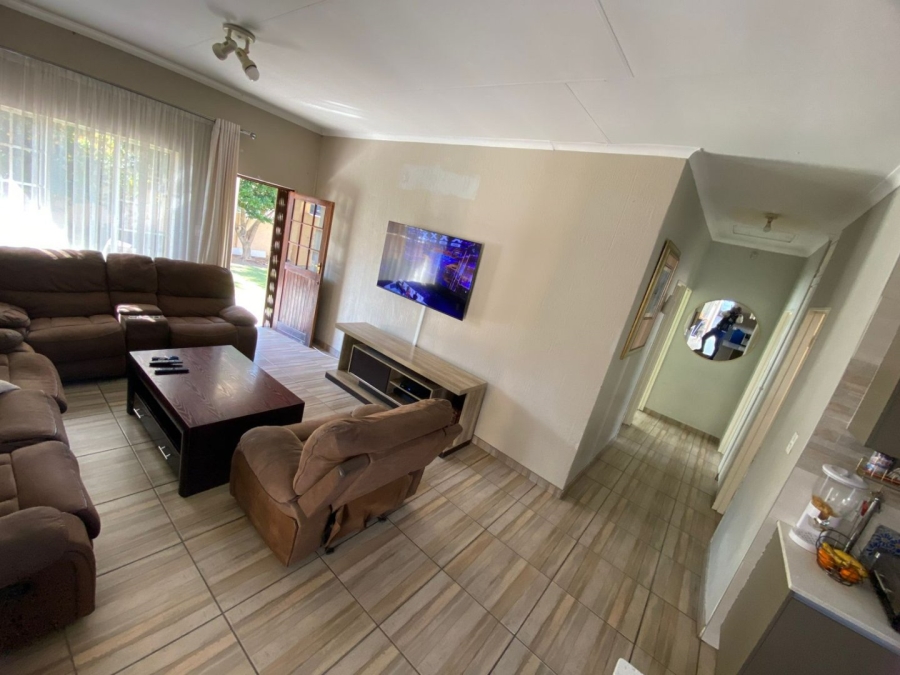 3 Bedroom Property for Sale in Northcliff Gauteng