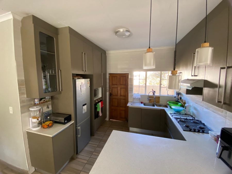 3 Bedroom Property for Sale in Northcliff Gauteng
