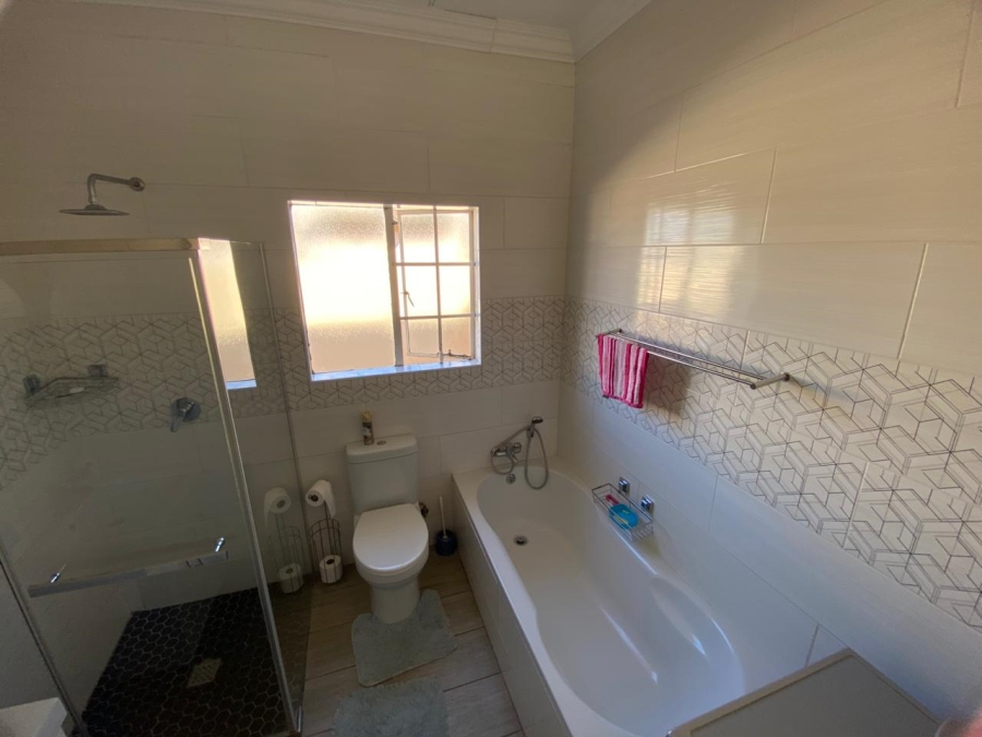 3 Bedroom Property for Sale in Northcliff Gauteng