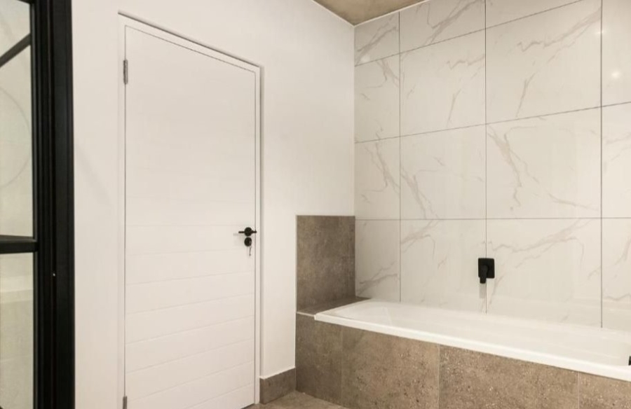 1 Bedroom Property for Sale in Hyde Park Gauteng