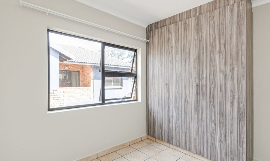 2 Bedroom Property for Sale in Comet Gauteng