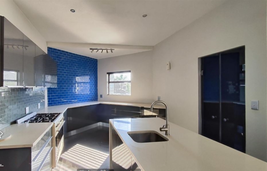 5 Bedroom Property for Sale in Glen Erasmia Gauteng