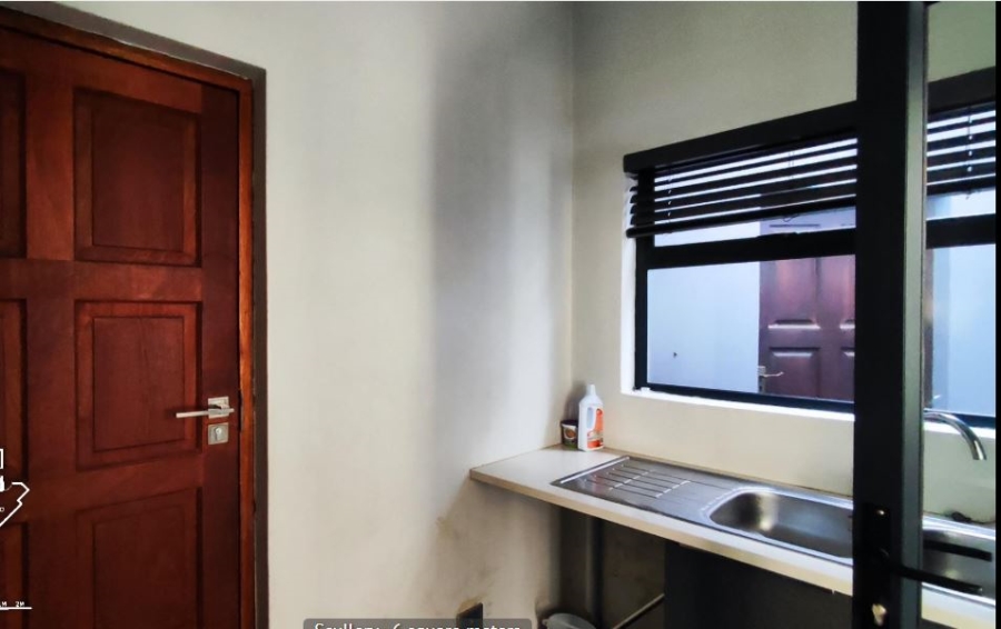 5 Bedroom Property for Sale in Glen Erasmia Gauteng