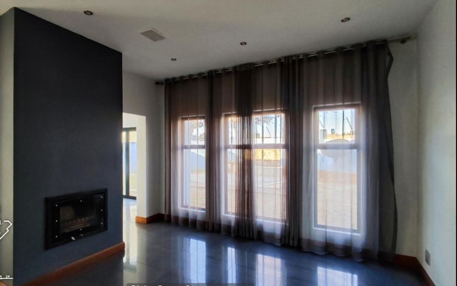 5 Bedroom Property for Sale in Glen Erasmia Gauteng