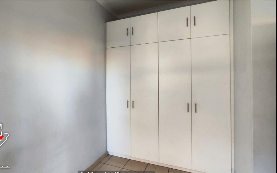 5 Bedroom Property for Sale in Glen Erasmia Gauteng