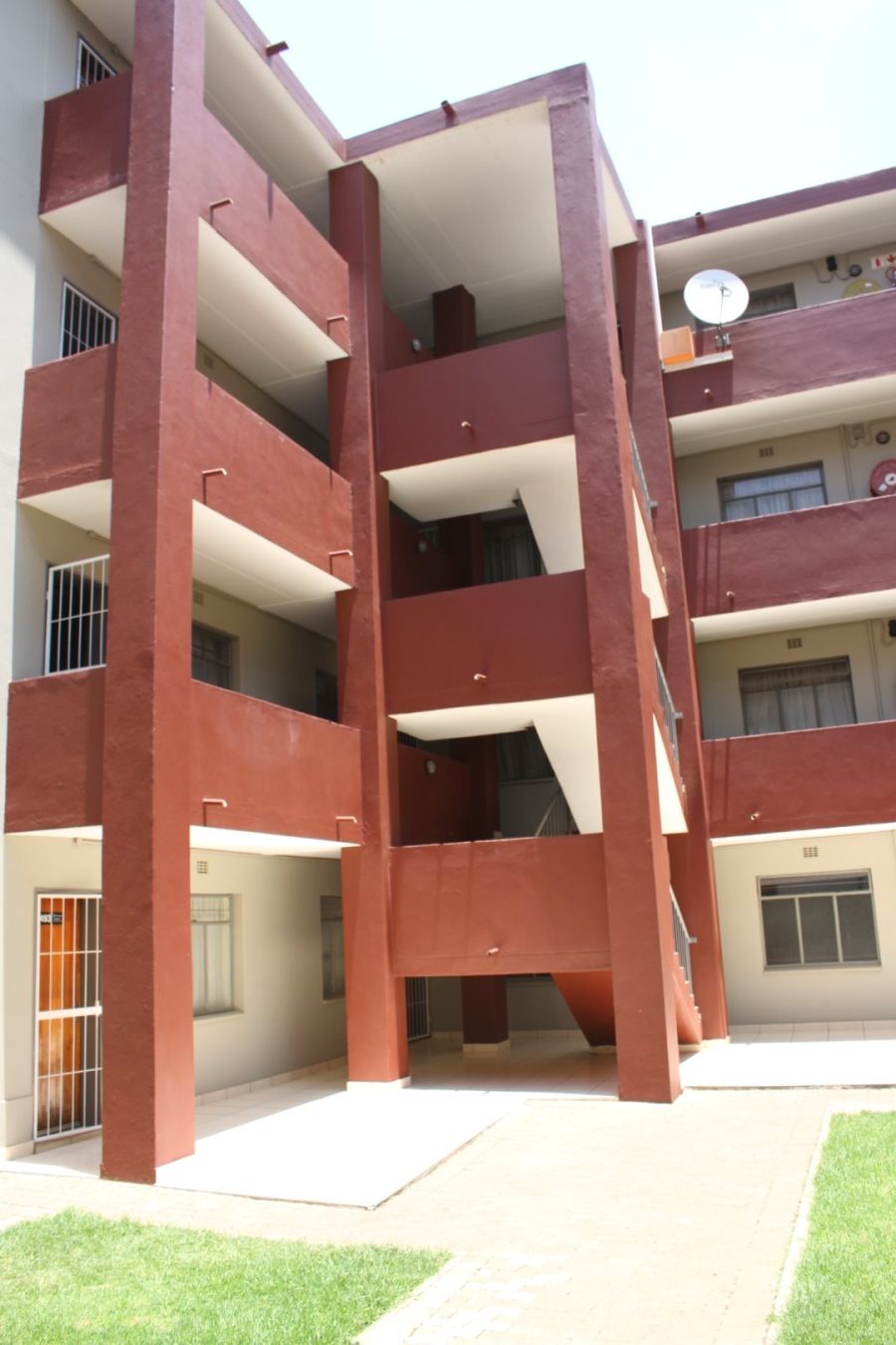 2 Bedroom Property for Sale in Jabulani Gauteng