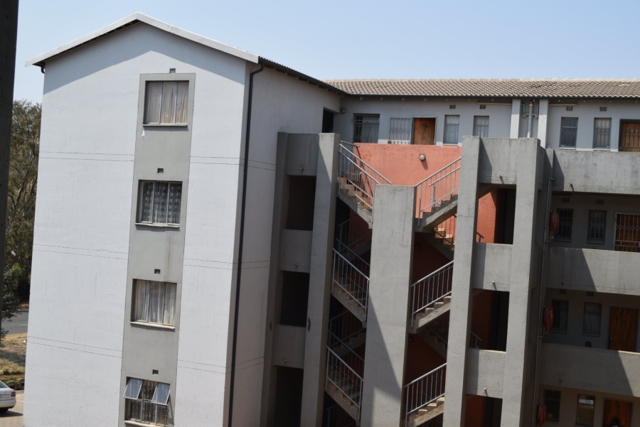 2 Bedroom Property for Sale in Fleurhof Gauteng