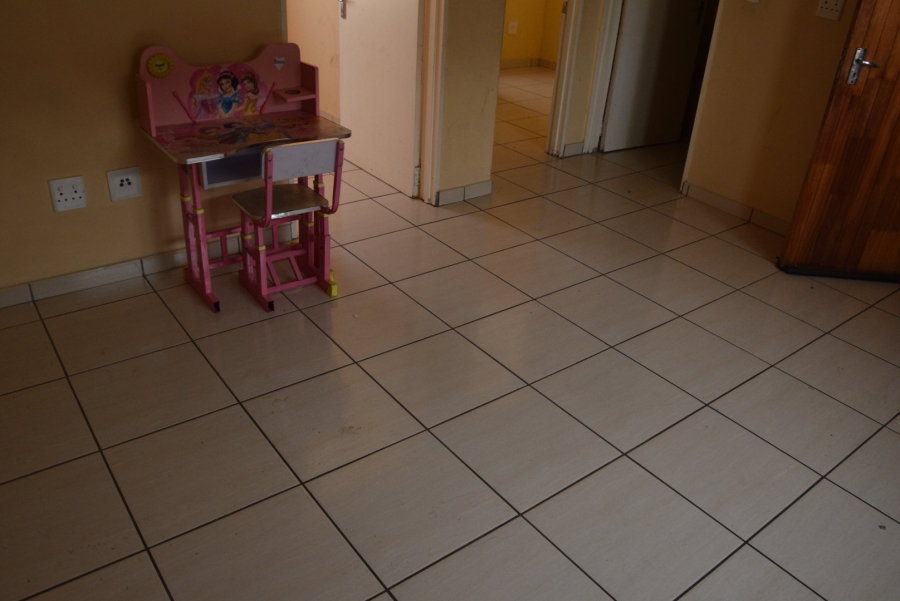 2 Bedroom Property for Sale in Fleurhof Gauteng