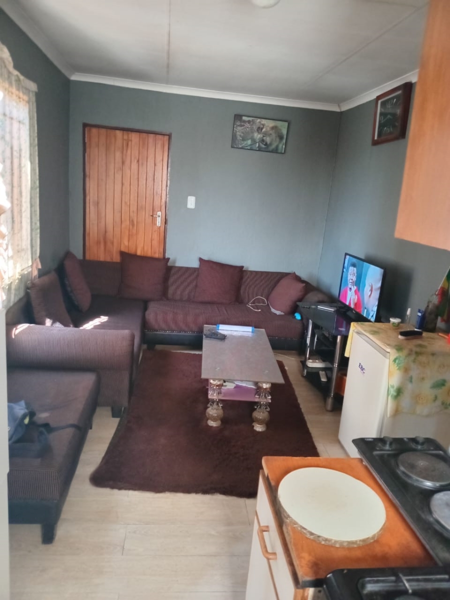 2 Bedroom Property for Sale in Olievenhoutbosch Gauteng
