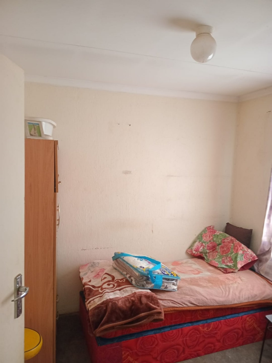 2 Bedroom Property for Sale in Olievenhoutbosch Gauteng