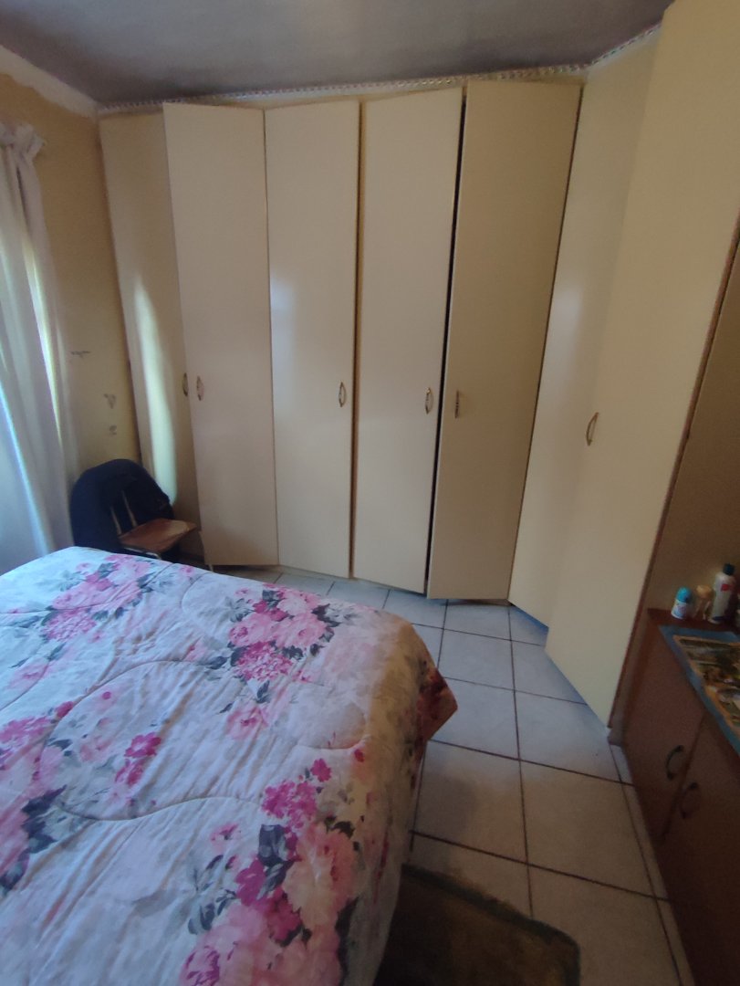 4 Bedroom Property for Sale in Etwatwa Gauteng
