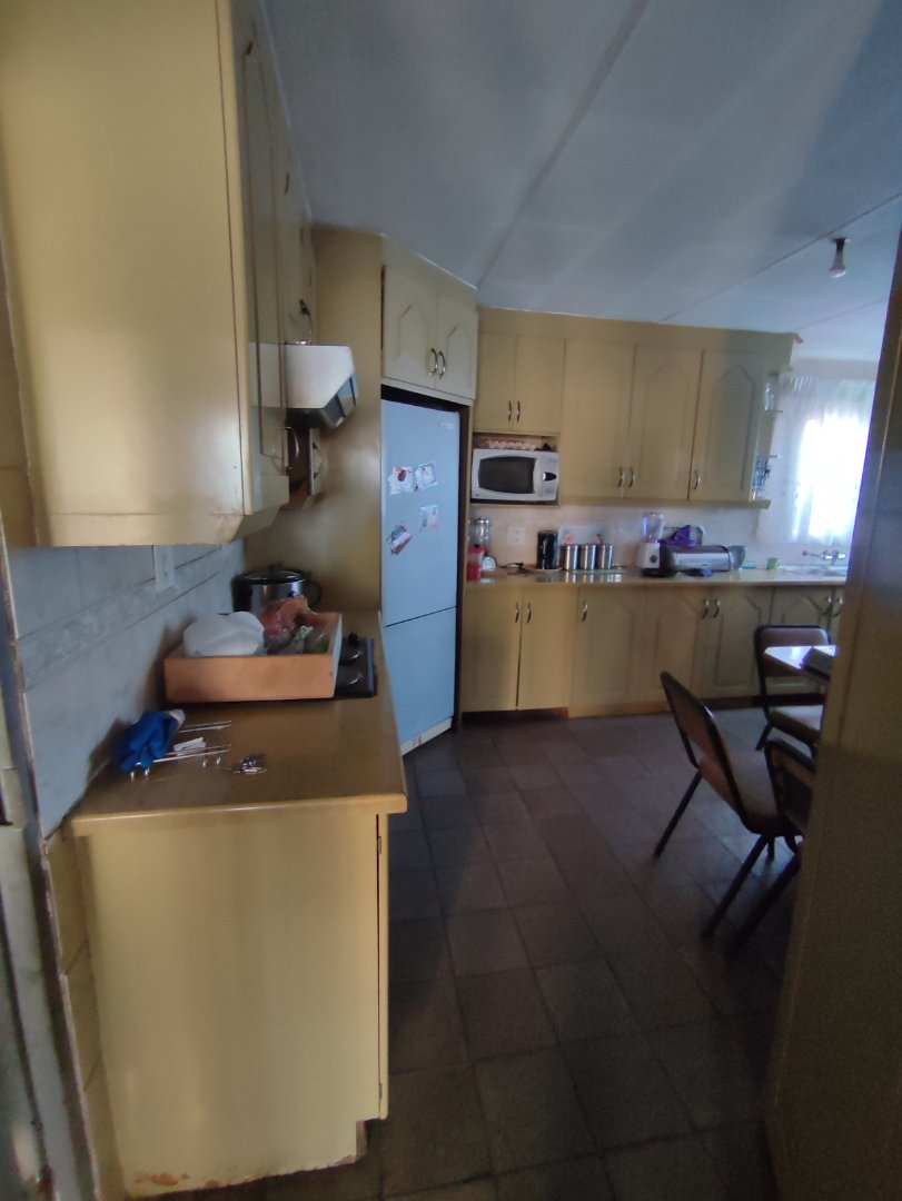 4 Bedroom Property for Sale in Etwatwa Gauteng