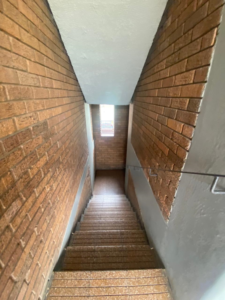2 Bedroom Property for Sale in Kwaggasrand Gauteng