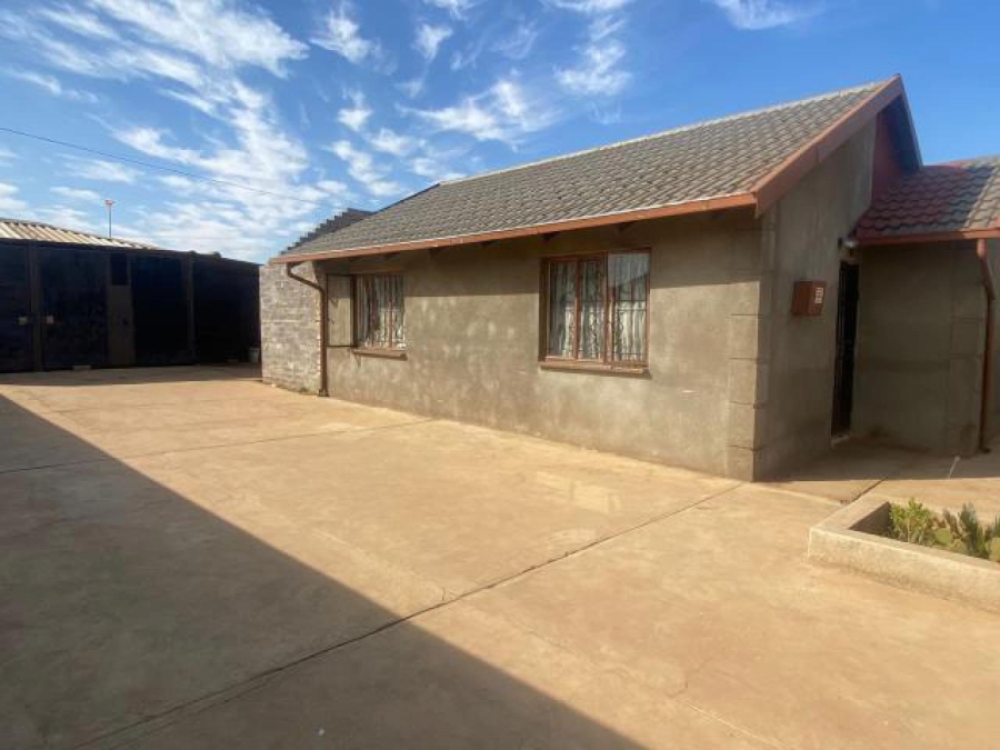 2 Bedroom Property for Sale in Vosloorus Gauteng
