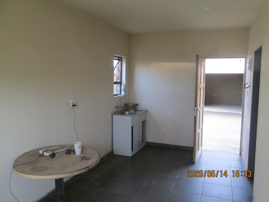1 Bedroom Property for Sale in Naledi Gauteng