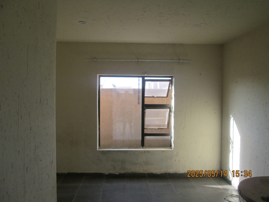 1 Bedroom Property for Sale in Naledi Gauteng