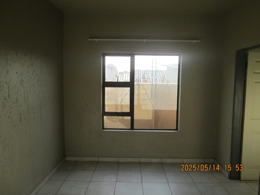 1 Bedroom Property for Sale in Naledi Gauteng
