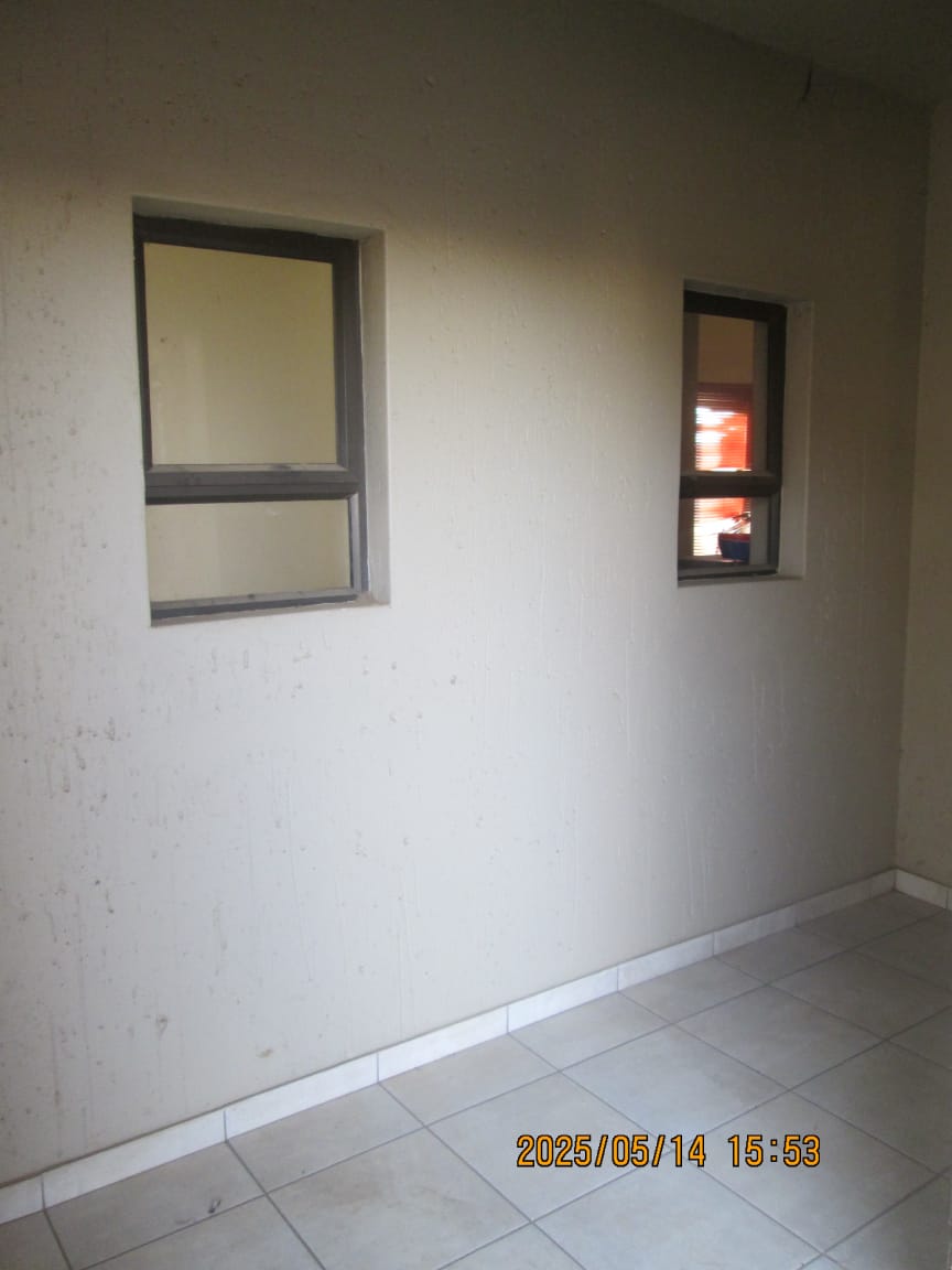 1 Bedroom Property for Sale in Naledi Gauteng