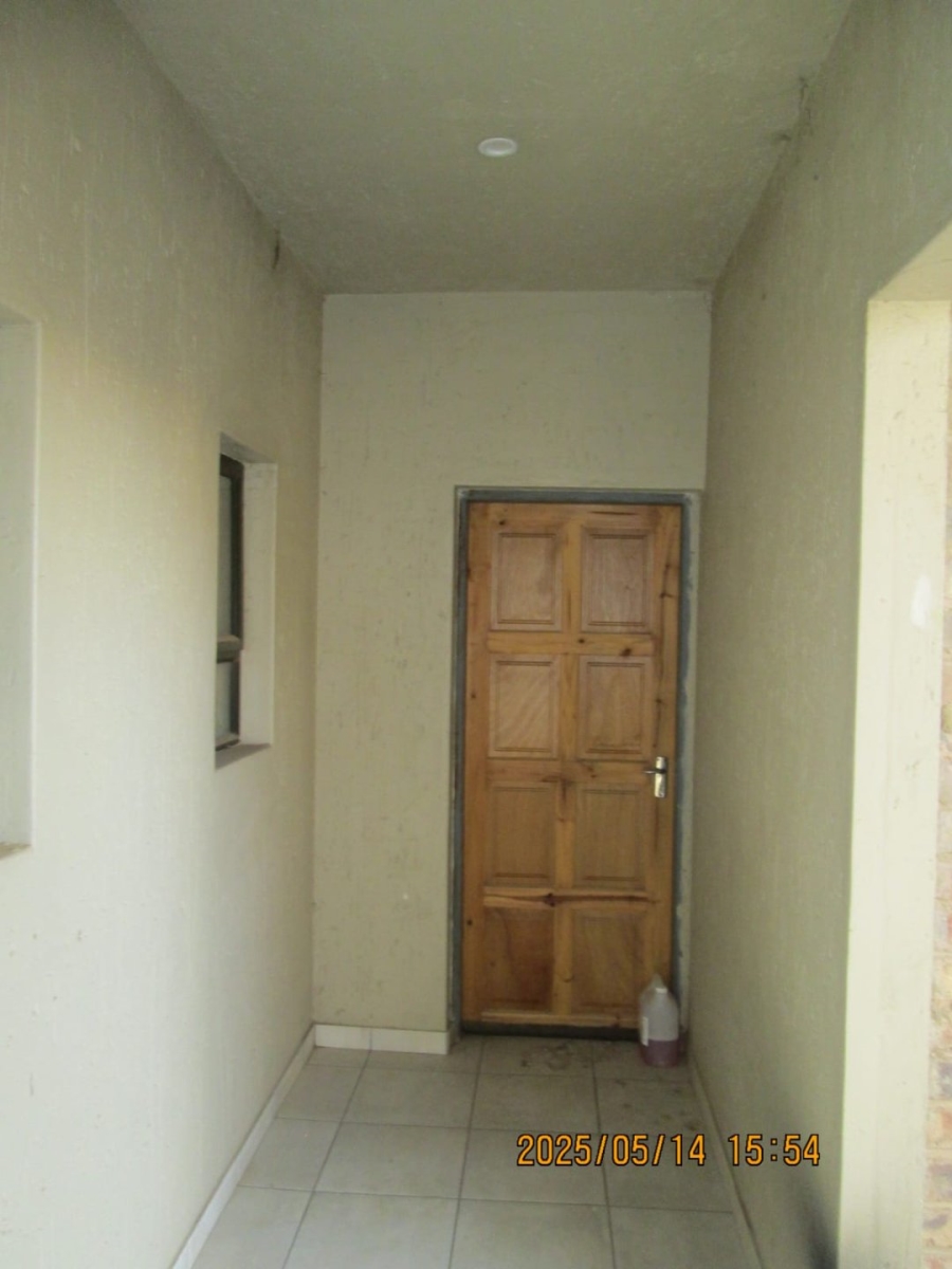1 Bedroom Property for Sale in Naledi Gauteng