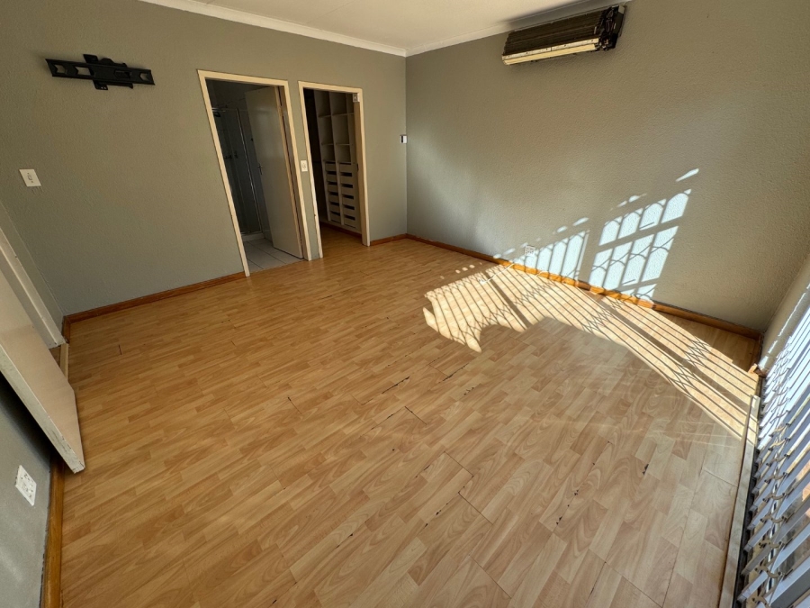 4 Bedroom Property for Sale in Terenure Gauteng