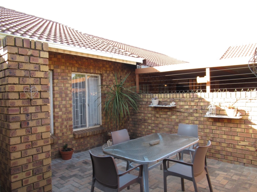 3 Bedroom Property for Sale in Erasmus Gauteng