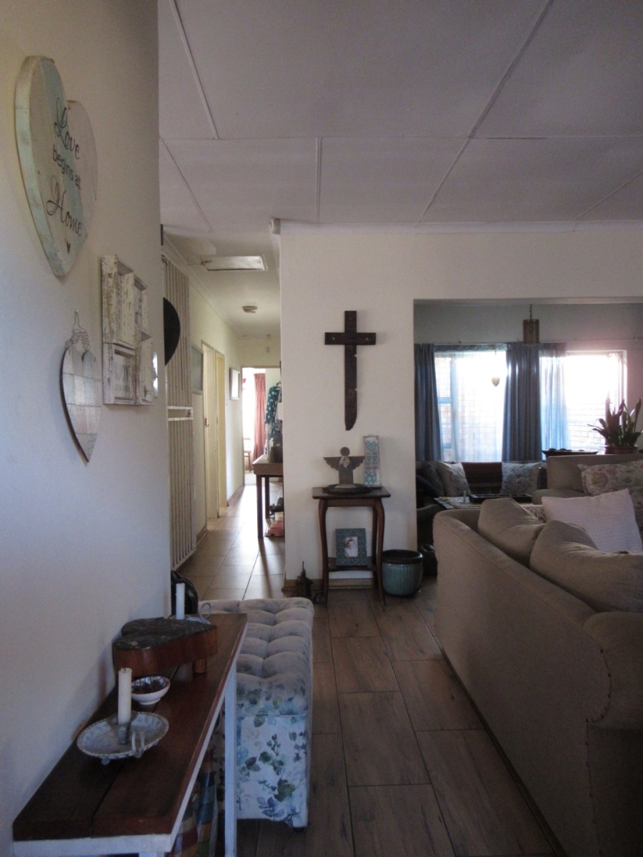 3 Bedroom Property for Sale in Erasmus Gauteng