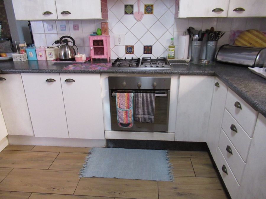3 Bedroom Property for Sale in Erasmus Gauteng