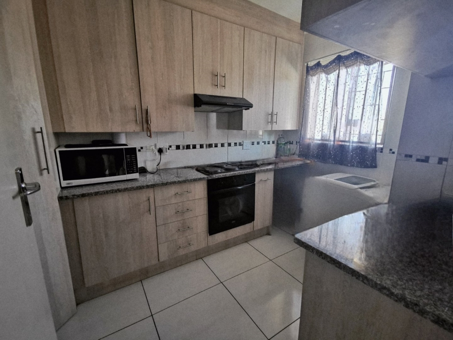 To Let 2 Bedroom Property for Rent in Erasmia Gauteng
