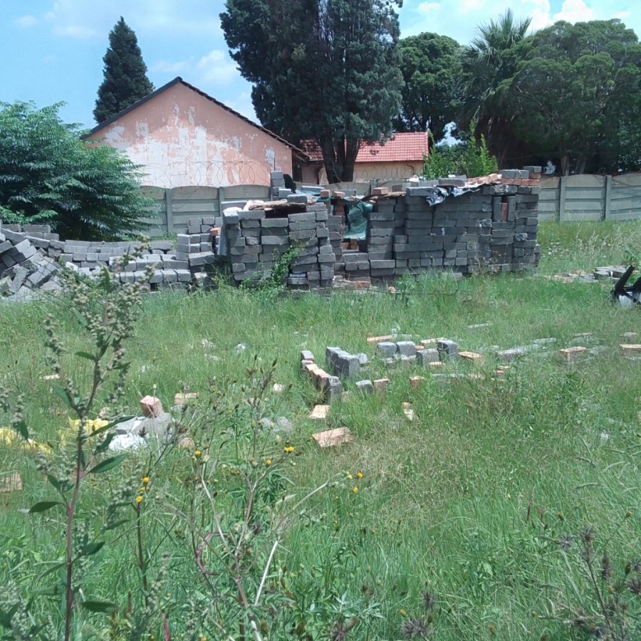  Bedroom Property for Sale in Dawn Park Gauteng