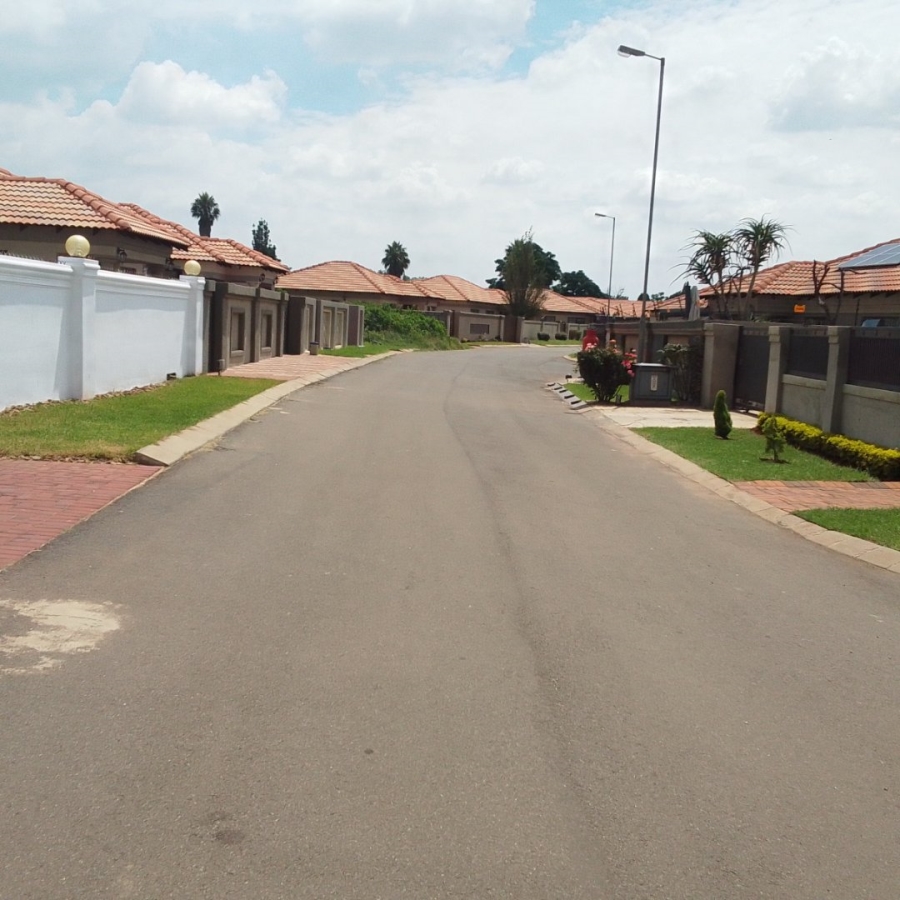  Bedroom Property for Sale in Dawn Park Gauteng