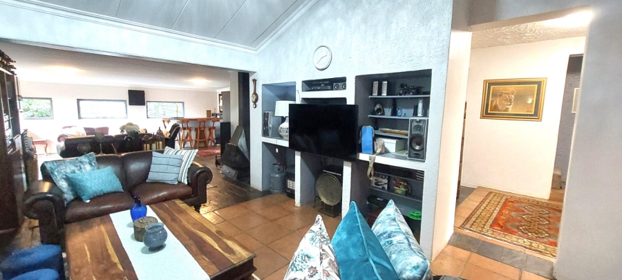 5 Bedroom Property for Sale in Raslouw Gauteng