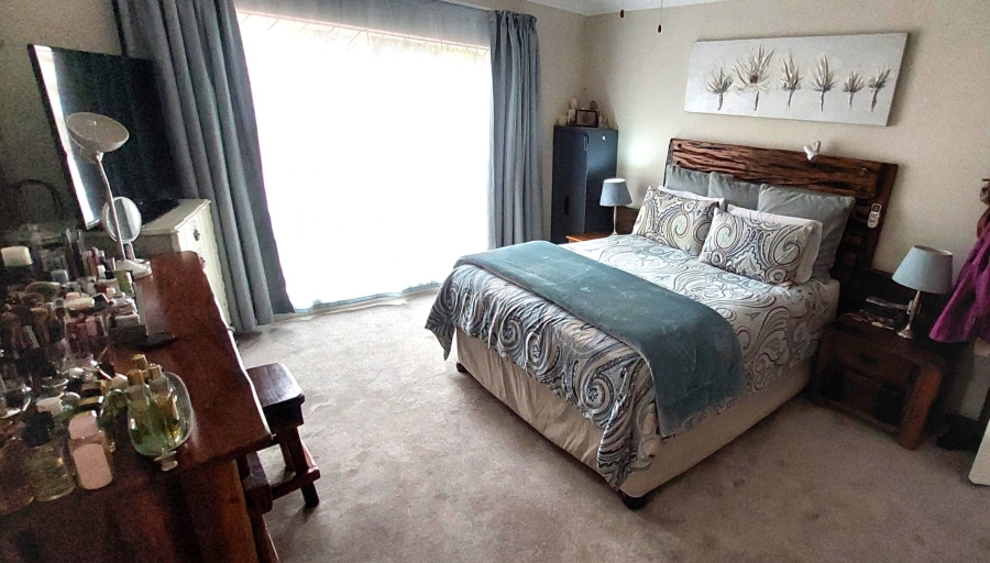 5 Bedroom Property for Sale in Raslouw Gauteng